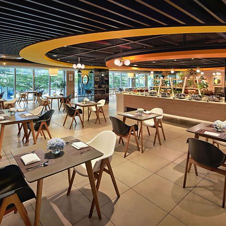 Novotel Living Saigon South Cidade de Ho Chi Minh Exterior foto