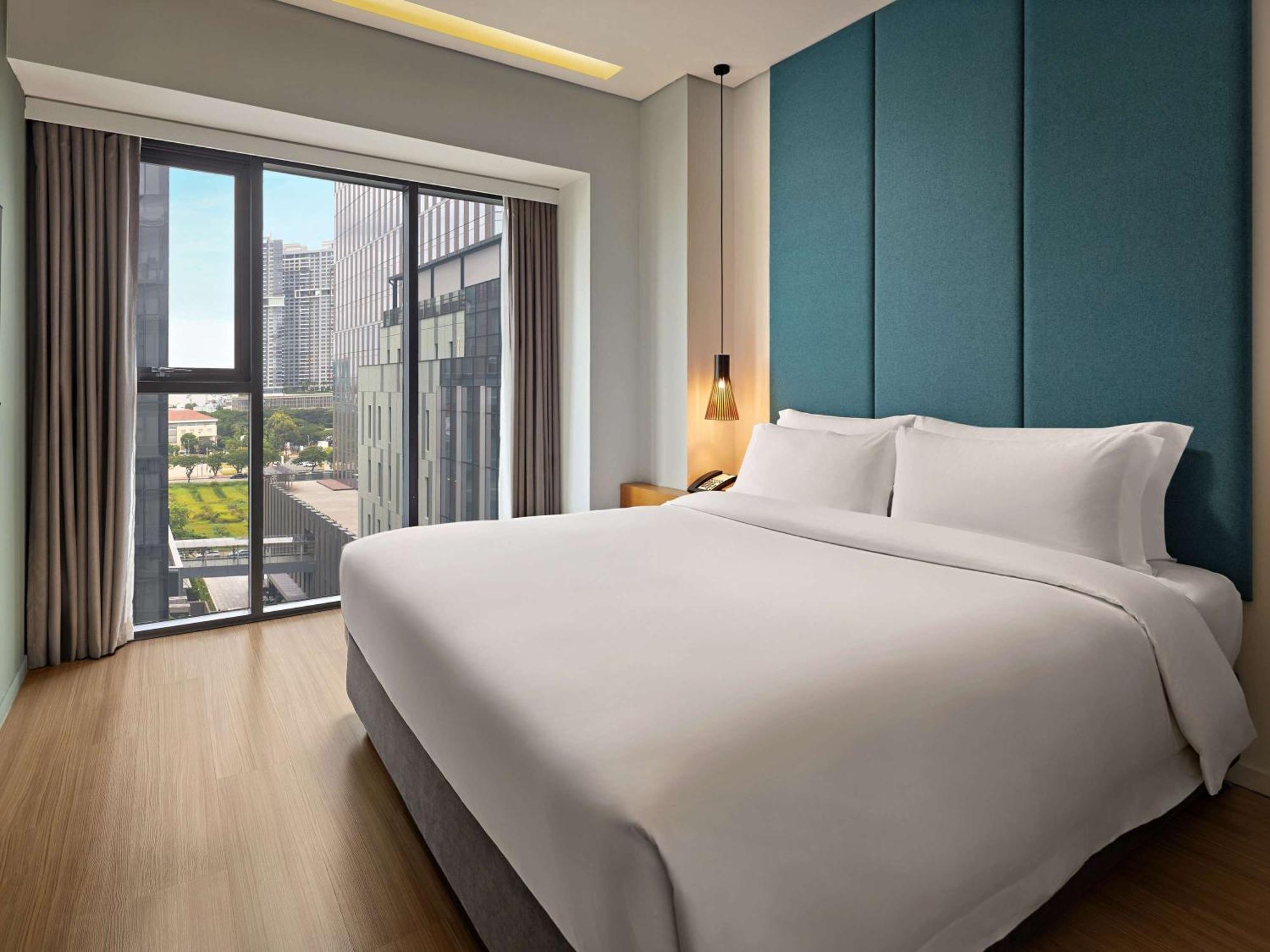 Novotel Living Saigon South Cidade de Ho Chi Minh Exterior foto